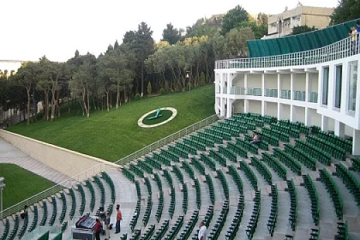 "Yaşıl Teatr" və Bakı Şəhər Bələdiyyə Teatrı nazirliyin tabeliyinə verildi