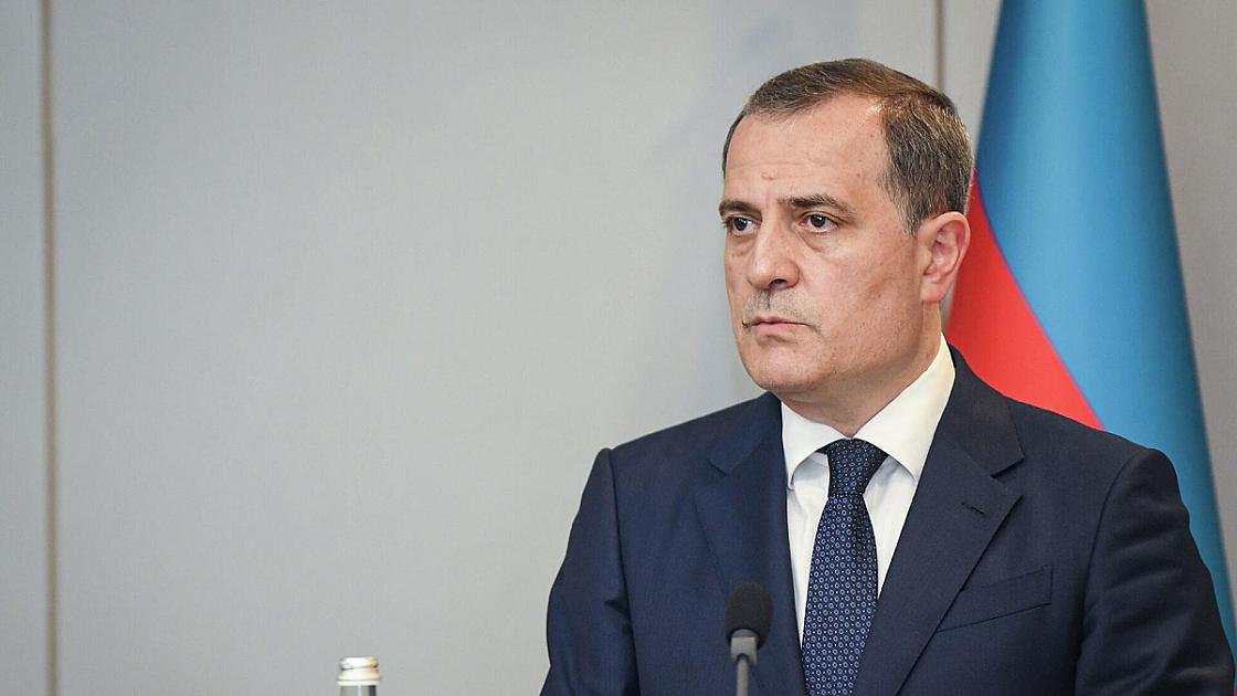 Azərbaycan beynəlxalq yardıma 400 milyon dollar yönəldib