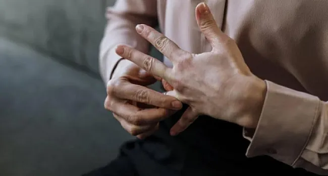 22 min nikah bağlanıb, 11 min boşanma qeydə alınıb 