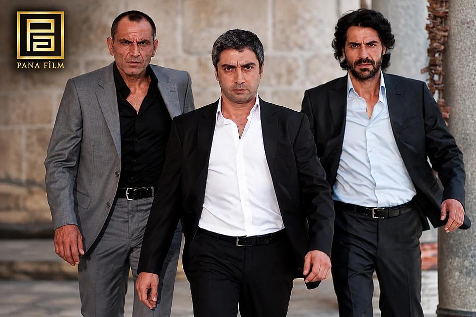 İstehsalçı şirkətdən "Kurtlar Vadisi"nin ssenarisi ilə bağlı 