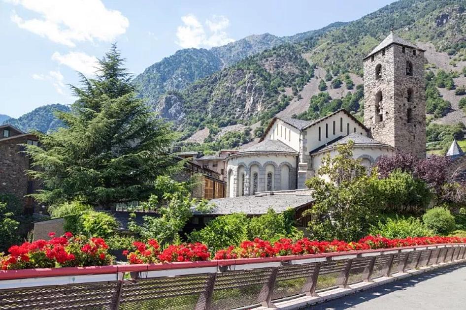 90 min əhalisi var, yüzlərlə işçi axtarılır: 