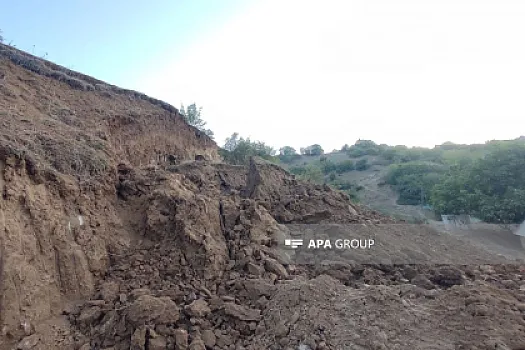 Quba-Xınalıq yolunda sürüşmə olub, hərəkət dayanıb