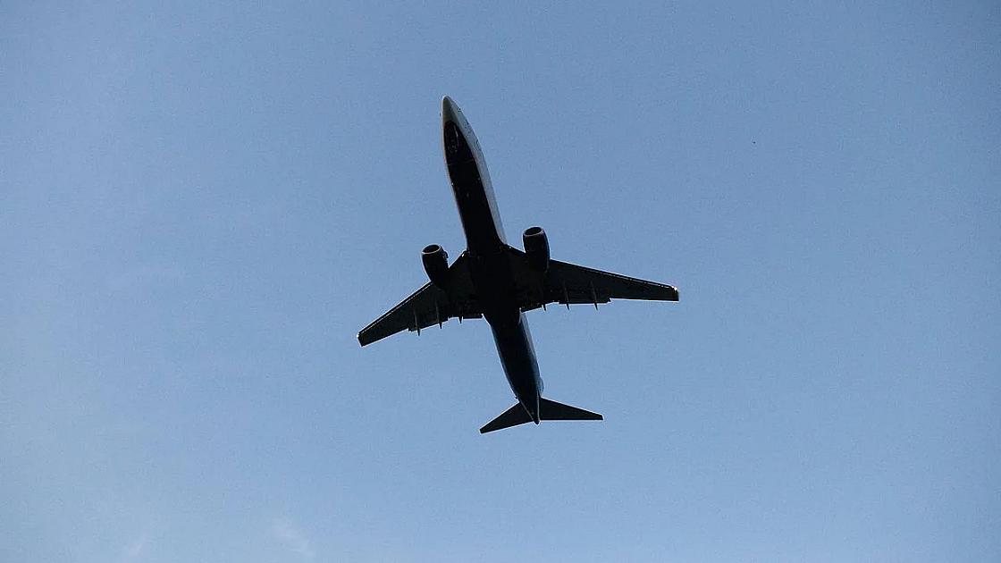 Ələ keçirildiyi deyilən təyyarədə pilotlar mübahisə edibmiş - 