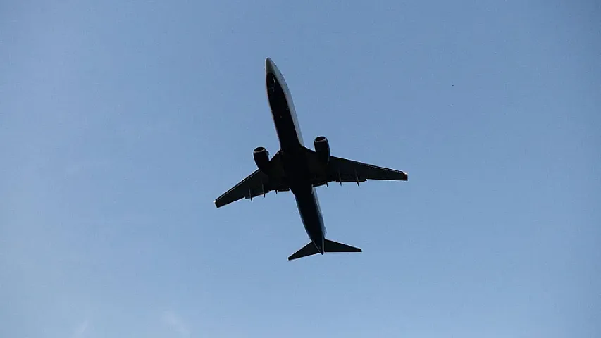Ələ keçirildiyi deyilən təyyarədə pilotlar mübahisə edibmiş - 