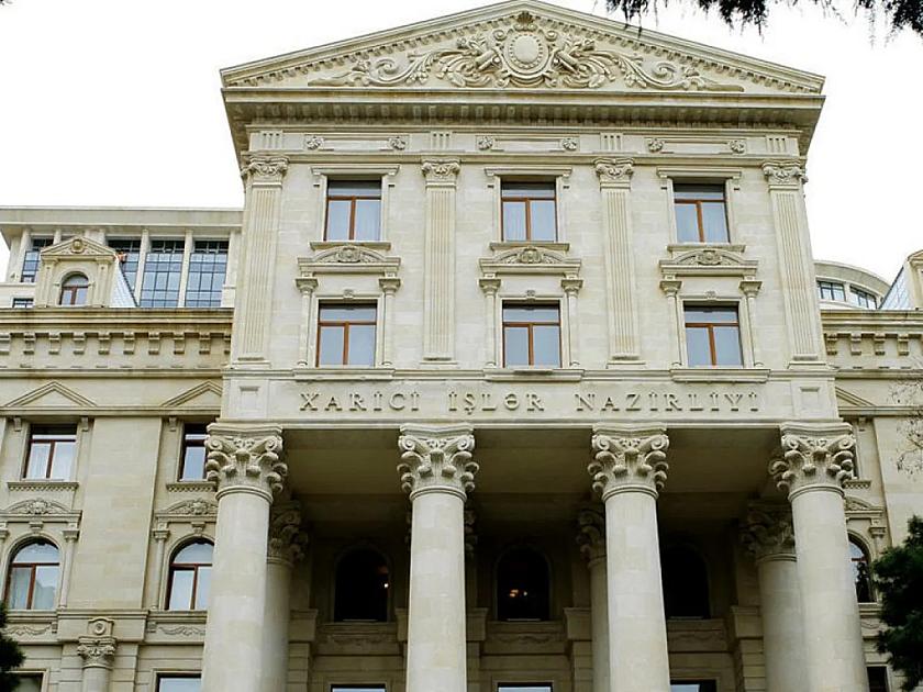Rəsmi Bakı Çin və Nigeriyanı Milli Günü münasibətilə təbrik edib