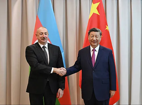 İlham Əliyev Si Cinpini təbrik edib