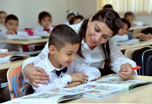 Bu gün Beynəlxalq Müəllimlər Günüdür