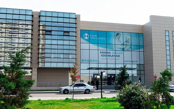 Abşeron xəstəxanasının baş həkiminin müavini bıçaqlandı -
