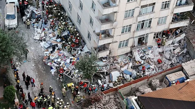 İstanbulda çökən binada ölənlərin sayı 5-ə yüksəldi
