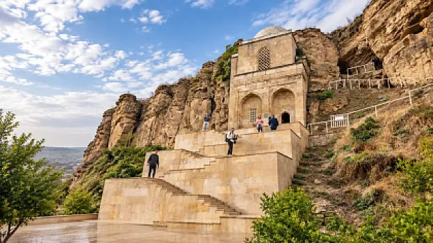 "Diri Baba" türbəsini 9 ayda 28 mindən çox turist ziyarət edib -