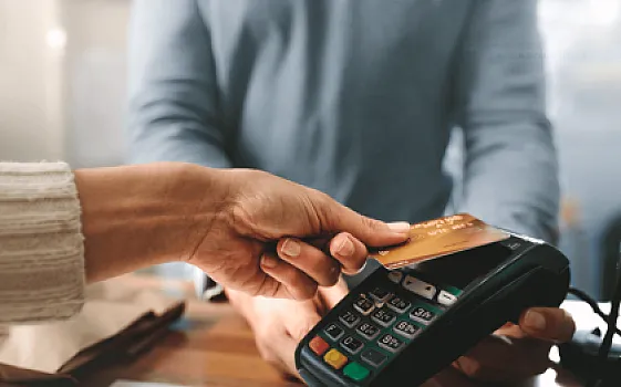 Nağdsız ödənişlər artır: