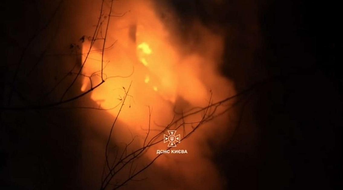 Kiyevə kütləvi raket hücumu: Şəhər qaranlığa qərq oldu 