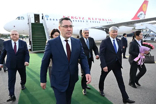 Qırğızıstan Prezidenti Azərbaycana gəlib