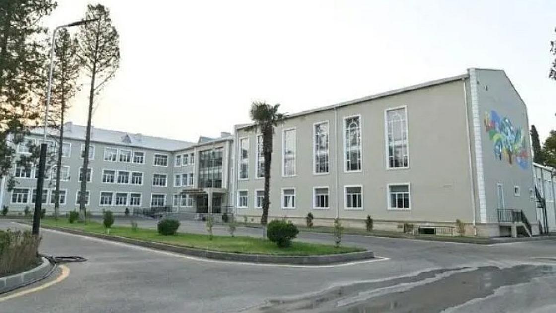 Məktəbə hücum edənlər həbs olundu   
