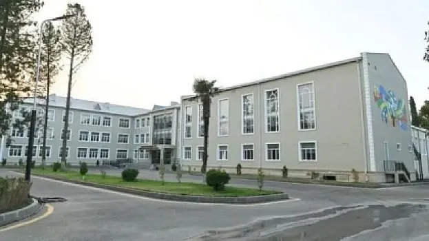 Məktəbə hücum edənlər həbs olundu   