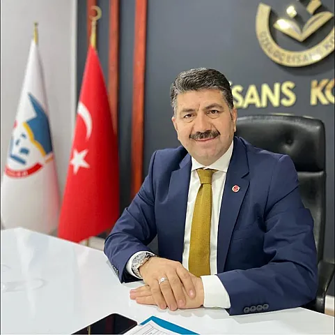 Azərbaycan türkiyəli jurnalisti beynəlxalq axtarışa verdi