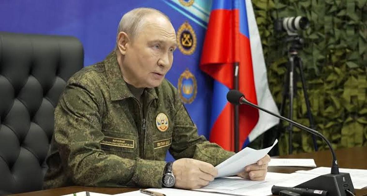 Putin hərbi müşavirə keçirdi: Zərbələrə davam edin!