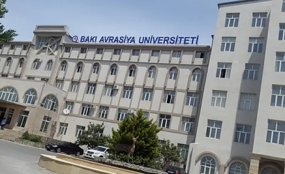 Avrasiya Universitetinin tələbələri bezib: 2 ildir əziyyət çəkirik 
