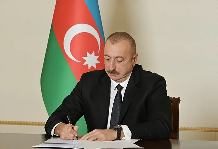 Prezident kənd təsərrüfatı işçilərini təltif edib -