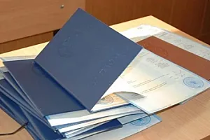 Azərbaycanda 141 nəfər diplomsiz qaldı