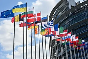 Aİ Şurası vizasız rejimin dayandırılması qaydalarını