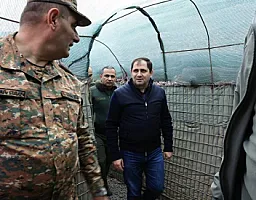 Ermənistan Azərbaycanla sərhəddə “qala” tikir: