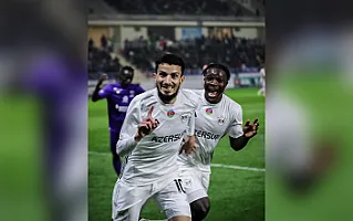 “Qarabağ” 4 qol vurub qələbə qazandı