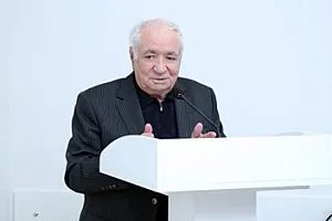 Xalq şairi Vahid Əziz "Şərəf" ordeni ilə təltif edildi
