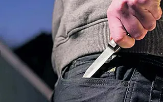 Gəncədə 13 yaşlı oğlan bıçaqlandı