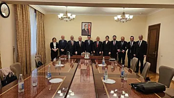 Türkiyə Strateji Mərkəz nümayəndələri Hikmət Hacıyevlə görüşdü