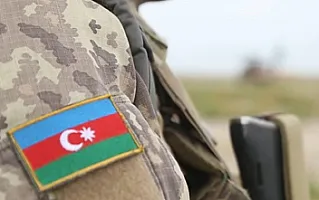 Hərbçimiz Laçında minaya düşdü