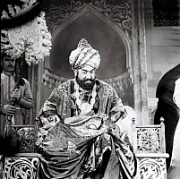 “Sehrli Xalat”dakı sanskrit tilsiminin 