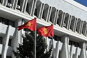 Qırğızıstanda "sükut günü" başladı