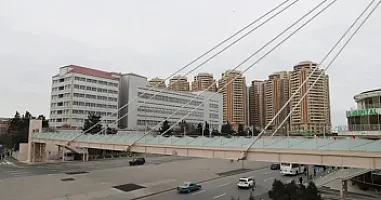 "Şamaxinka" keçidi yolu keçməyi çətinləşdirdi-