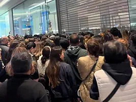 Ticarət mərkəzləri, restoranlar niyə "dolub daşır"?