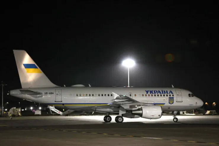 Pilotsuz təyyarələr Zelenskinin təyyarəsinə