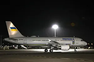 Pilotsuz təyyarələr Zelenskinin təyyarəsinə