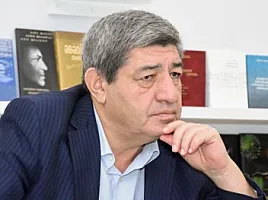  “Sosial şəbəkələr ədəbiyyatın rəqibi deyil, onun yeni imkanlarıdır”