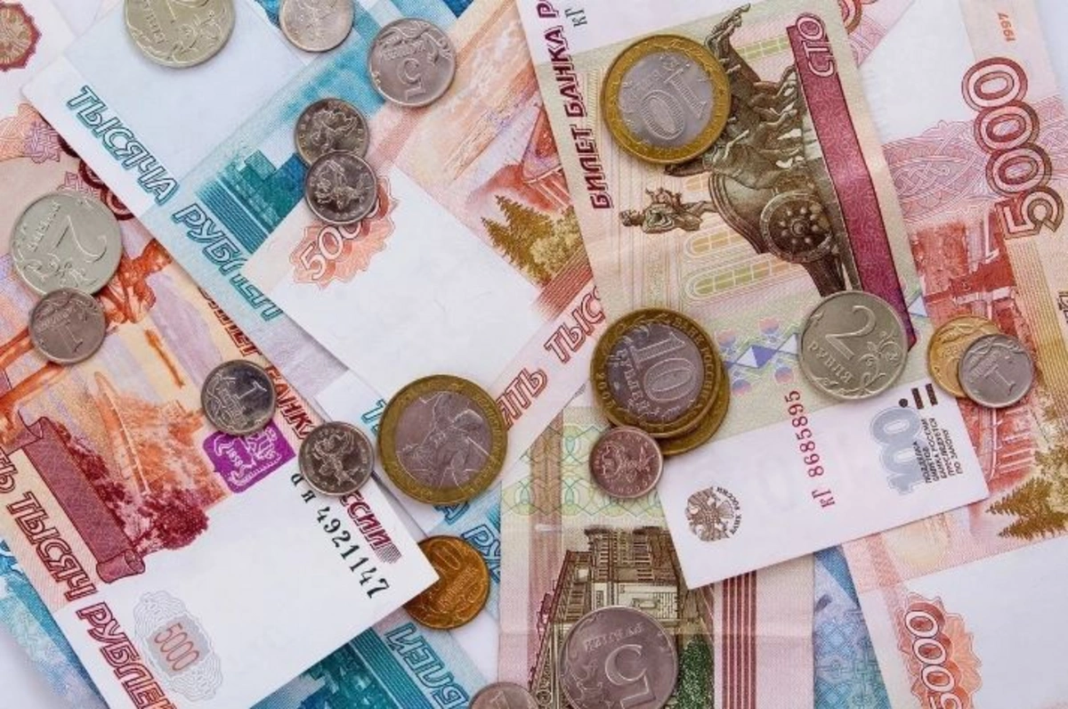 Dollar sabit qaldı, rubl bahalaşdı 
