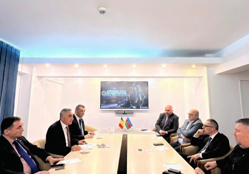 Vəkillər Kollegiyasının rəhbərliyi Rumıniya Vəkillər Kollegiyasının İllik Konfransında iştirak edib