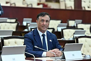 “Ukrayna masada yox, masanın üzərindədir” –