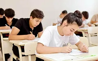 Universitetlərdə semestr imtahanları