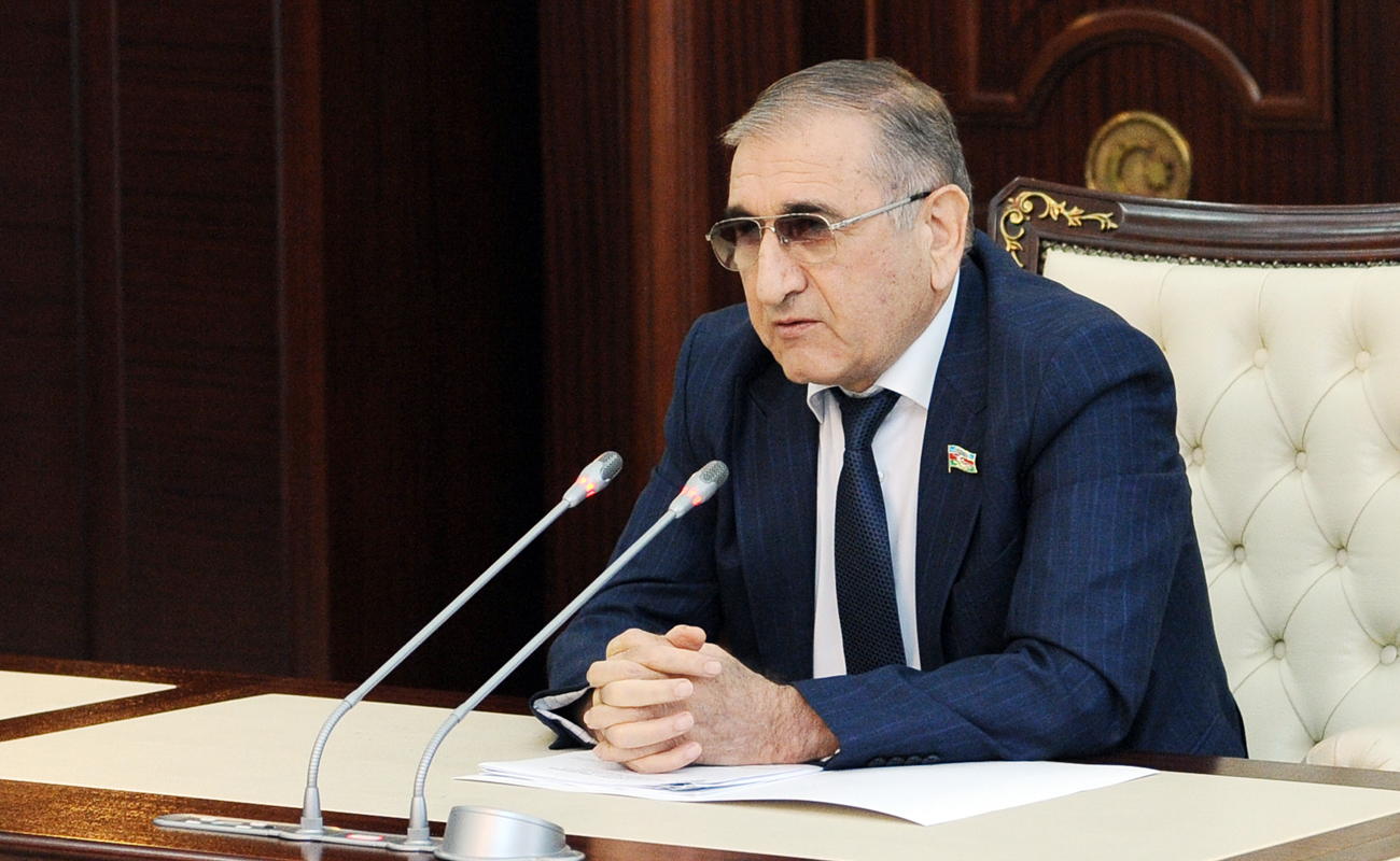 Qərəz, lobbi və ikili standartlar: