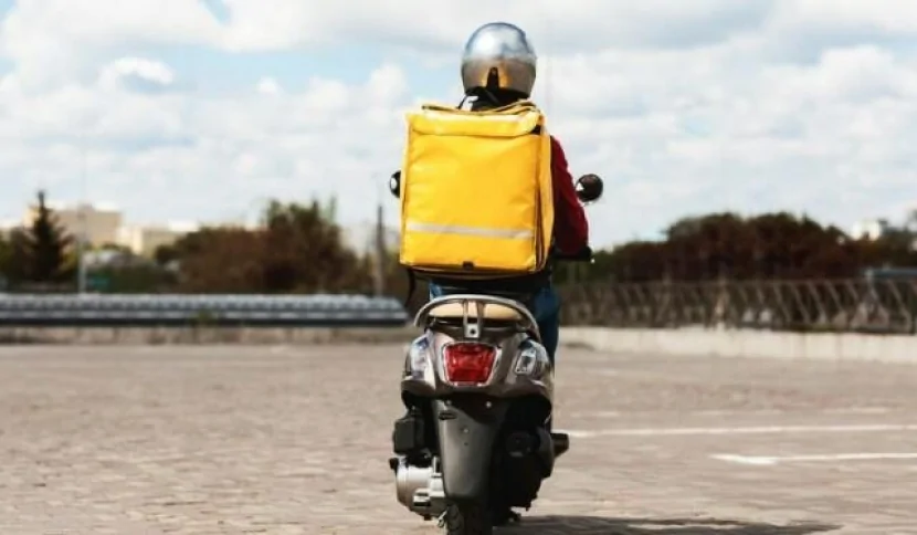 Bakıda moped