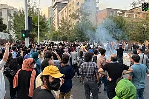 2026-cı ilin ilk günlərində ölkə kütləvi etiraz dalğası ilə silkələndi