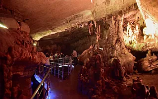 Gürcüstanda bu turizm obyektləri bağlandı