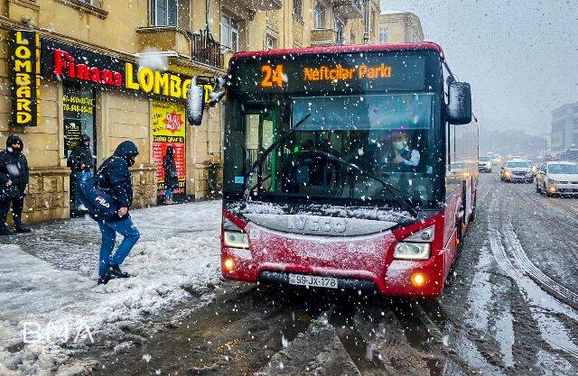 Bəzi istiqamətlərdə avtobuslar gecikə bilər -