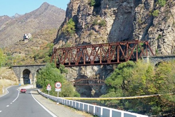 Zəngəzurda əsas yollar bağlandı –