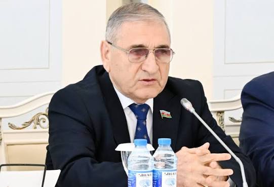 Komitə Sədri: 