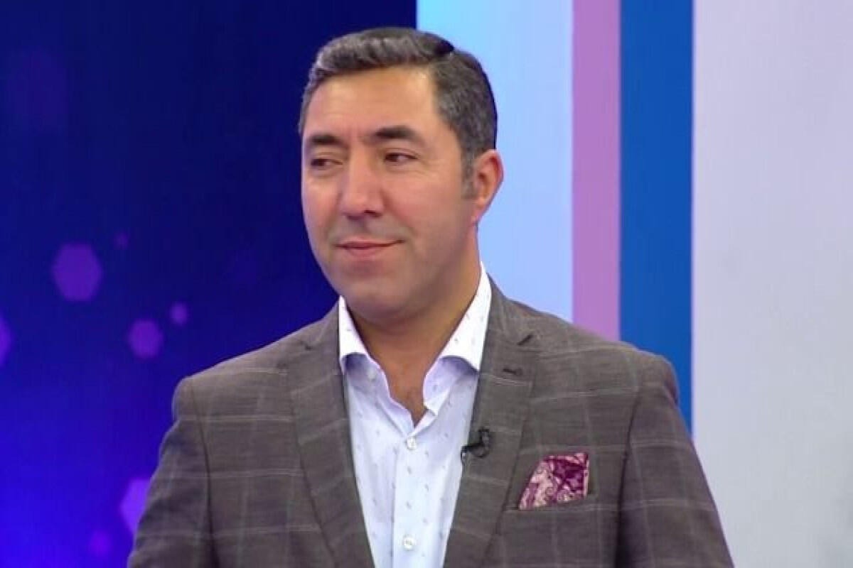 Əməkdar artist ilk dəfə xanımı ilə GÖRÜNTÜLƏNDİ - 